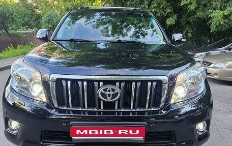 Toyota Land Cruiser Prado 150 рестайлинг 2, 2013 год, 3 200 000 рублей, 2 фотография