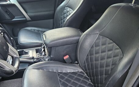 Toyota Land Cruiser Prado 150 рестайлинг 2, 2013 год, 3 200 000 рублей, 12 фотография