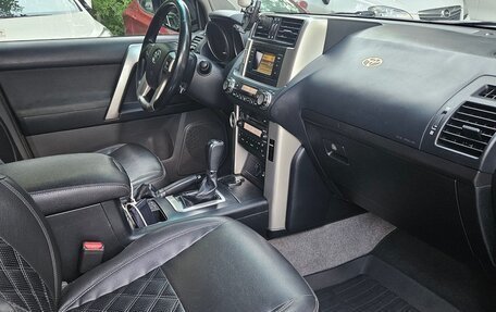 Toyota Land Cruiser Prado 150 рестайлинг 2, 2013 год, 3 200 000 рублей, 14 фотография