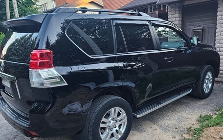 Toyota Land Cruiser Prado 150 рестайлинг 2, 2013 год, 3 200 000 рублей, 22 фотография