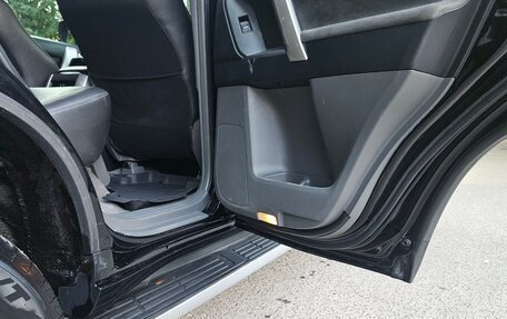 Toyota Land Cruiser Prado 150 рестайлинг 2, 2013 год, 3 200 000 рублей, 18 фотография