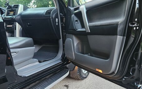 Toyota Land Cruiser Prado 150 рестайлинг 2, 2013 год, 3 200 000 рублей, 16 фотография
