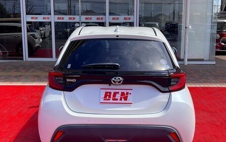 Toyota Yaris, 2023 год, 1 262 333 рублей, 4 фотография