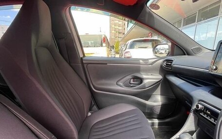 Toyota Yaris, 2023 год, 1 262 333 рублей, 12 фотография