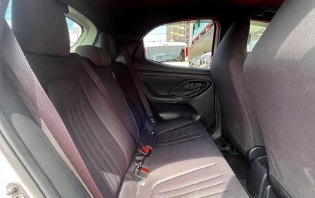 Toyota Yaris, 2023 год, 1 262 333 рублей, 21 фотография