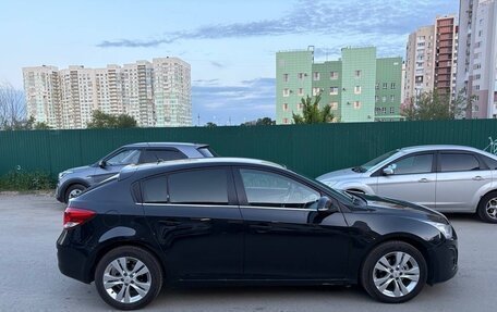 Chevrolet Cruze II, 2013 год, 900 000 рублей, 4 фотография