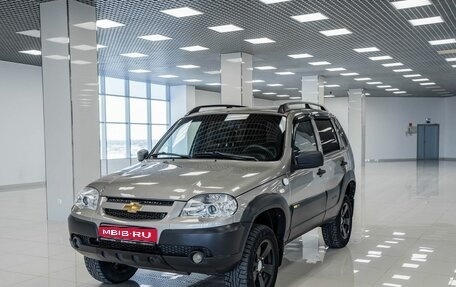 Chevrolet Niva I рестайлинг, 2017 год, 696 000 рублей, 1 фотография