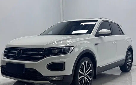 Volkswagen T-Roc I, 2021 год, 1 750 000 рублей, 1 фотография