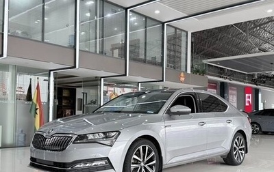 Skoda Superb III рестайлинг, 2022 год, 1 890 000 рублей, 1 фотография