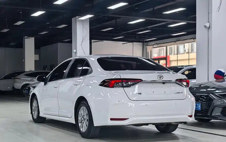 Toyota Corolla, 2022 год, 1 400 000 рублей, 5 фотография