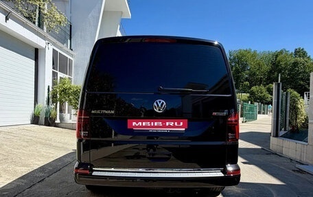 Volkswagen Multivan T6 рестайлинг, 2021 год, 8 500 000 рублей, 2 фотография