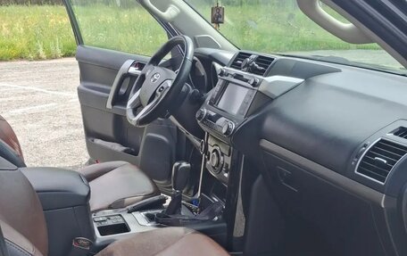 Toyota Land Cruiser Prado 150 рестайлинг 2, 2017 год, 3 800 000 рублей, 3 фотография
