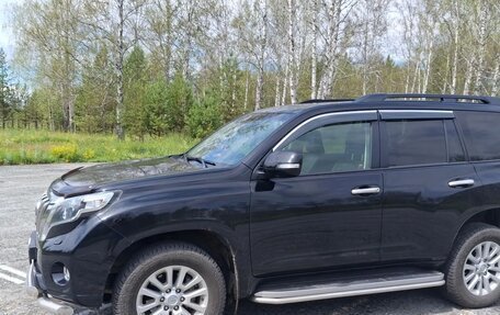 Toyota Land Cruiser Prado 150 рестайлинг 2, 2017 год, 3 800 000 рублей, 16 фотография