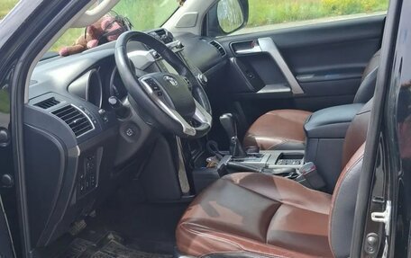 Toyota Land Cruiser Prado 150 рестайлинг 2, 2017 год, 3 800 000 рублей, 15 фотография