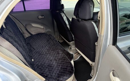 Nissan March II, 2002 год, 235 000 рублей, 11 фотография