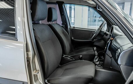 Chevrolet Niva I рестайлинг, 2017 год, 696 000 рублей, 11 фотография