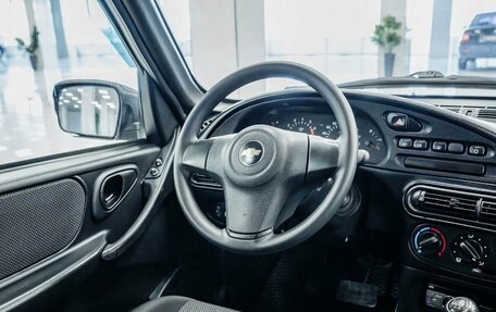 Chevrolet Niva I рестайлинг, 2017 год, 696 000 рублей, 9 фотография