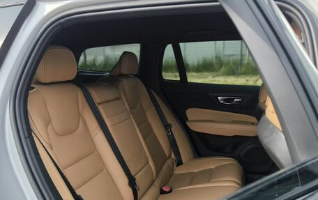 Volvo V60 Cross Country II, 2019 год, 3 050 000 рублей, 18 фотография