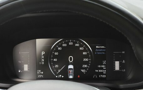 Volvo V60 Cross Country II, 2019 год, 3 050 000 рублей, 31 фотография
