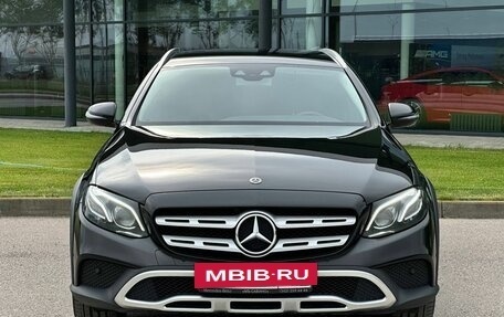 Mercedes-Benz E-Класс, 2017 год, 3 300 000 рублей, 2 фотография