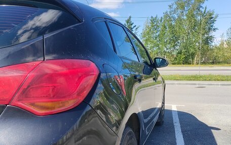 Opel Astra J, 2011 год, 630 000 рублей, 11 фотография