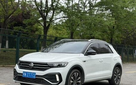 Volkswagen T-Roc I, 2022 год, 1 585 000 рублей, 3 фотография