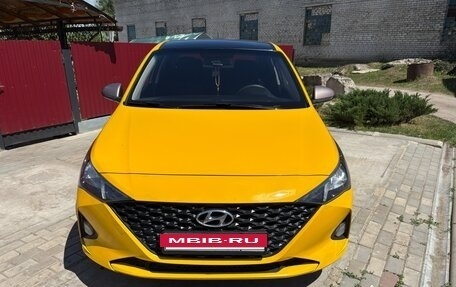 Hyundai Solaris II рестайлинг, 2020 год, 1 350 000 рублей, 2 фотография