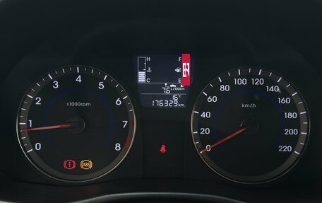 Hyundai Solaris II рестайлинг, 2014 год, 865 000 рублей, 16 фотография