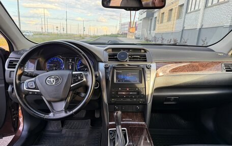 Toyota Camry, 2017 год, 2 200 000 рублей, 7 фотография
