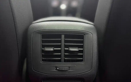 Volkswagen T-Roc I, 2021 год, 1 750 000 рублей, 12 фотография