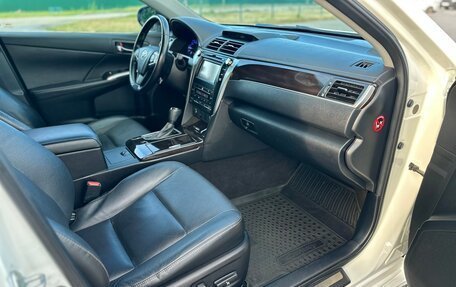 Toyota Camry, 2016 год, 2 000 000 рублей, 17 фотография