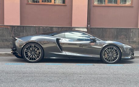 McLaren GT, 2022 год, 20 990 000 рублей, 7 фотография