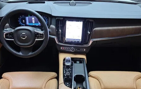 Volvo S90 II рестайлинг, 2023 год, 5 120 700 рублей, 6 фотография