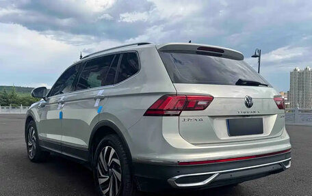Volkswagen Tiguan II, 2022 год, 2 354 139 рублей, 4 фотография