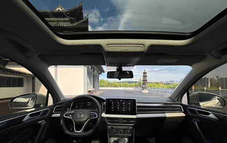 Volkswagen Tiguan II, 2022 год, 2 354 139 рублей, 16 фотография
