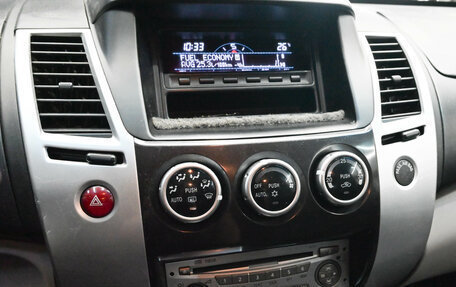 Mitsubishi Pajero Sport II рестайлинг, 2012 год, 1 660 000 рублей, 14 фотография