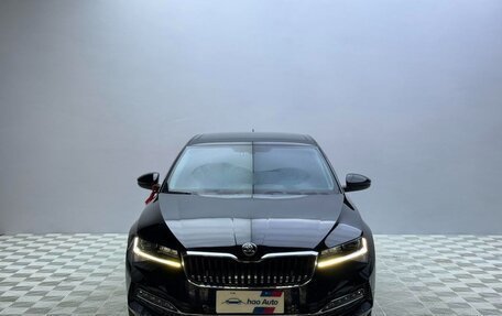 Skoda Superb III рестайлинг, 2022 год, 1 870 000 рублей, 2 фотография