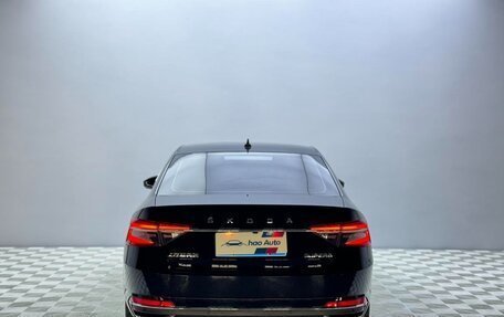 Skoda Superb III рестайлинг, 2022 год, 1 870 000 рублей, 5 фотография
