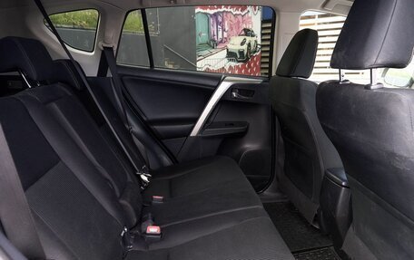 Toyota RAV4, 2015 год, 1 695 000 рублей, 8 фотография