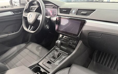 Skoda Superb III рестайлинг, 2022 год, 1 890 000 рублей, 10 фотография
