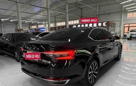 Skoda Superb III рестайлинг, 2022 год, 1 890 000 рублей, 6 фотография