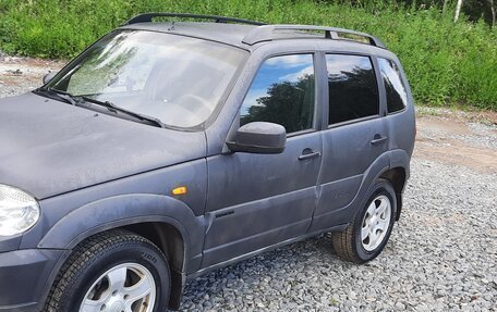Chevrolet Niva I рестайлинг, 2012 год, 490 000 рублей, 2 фотография