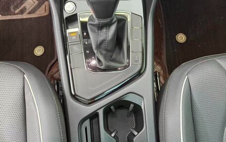 Volkswagen Tiguan II, 2022 год, 2 421 000 рублей, 11 фотография