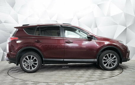 Toyota RAV4, 2018 год, 2 696 000 рублей, 6 фотография