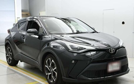 Toyota C-HR I рестайлинг, 2022 год, 2 000 030 рублей, 5 фотография