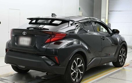 Toyota C-HR I рестайлинг, 2022 год, 2 000 030 рублей, 2 фотография
