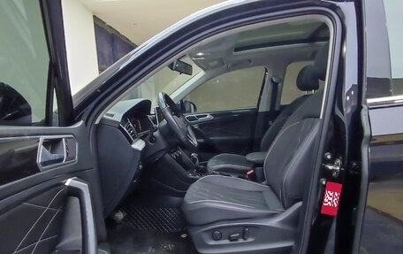 Volkswagen Tiguan II, 2022 год, 2 391 000 рублей, 7 фотография