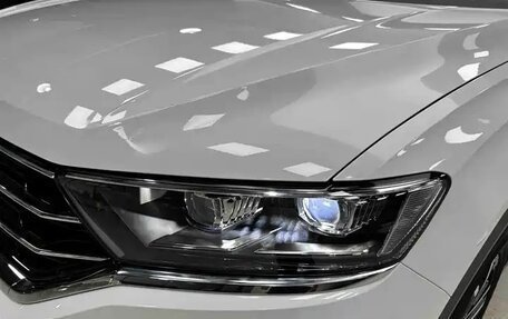 Volkswagen T-Roc I, 2022 год, 1 916 000 рублей, 5 фотография