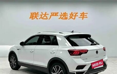 Volkswagen T-Roc I, 2022 год, 1 916 000 рублей, 6 фотография