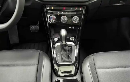 Volkswagen T-Roc I, 2022 год, 1 916 000 рублей, 12 фотография